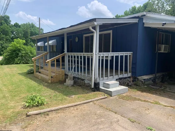 7238 S Calhoun Hwy, Mount Zion, WV 26151