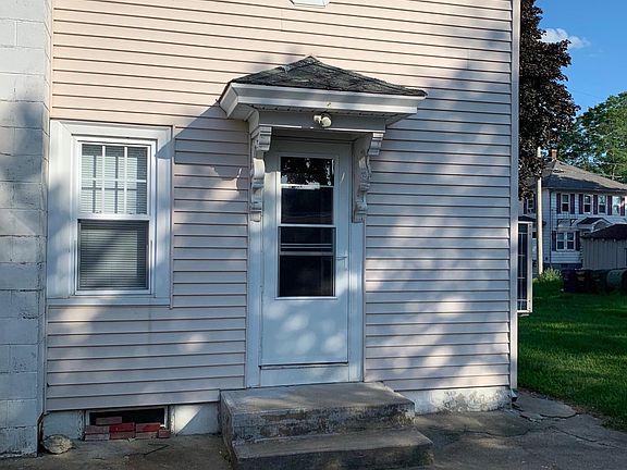 Tenant's Private Entrance on Side of House