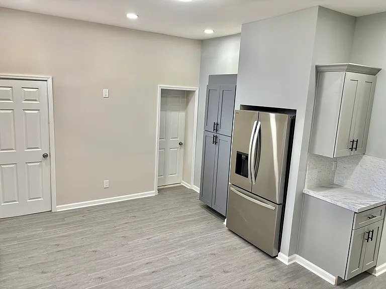 127-129 Fulton St #1 — Photo 3