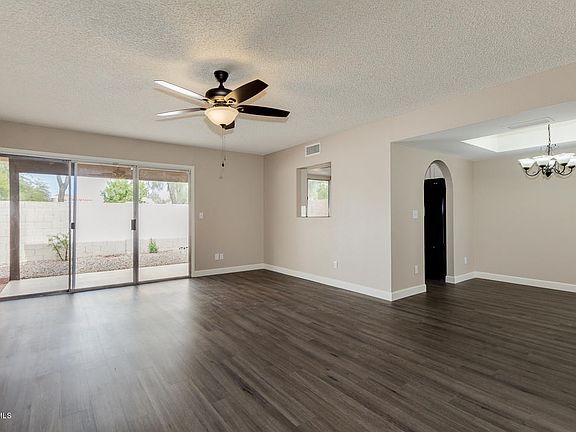 4th image of 2414 E Villa Maria Dr