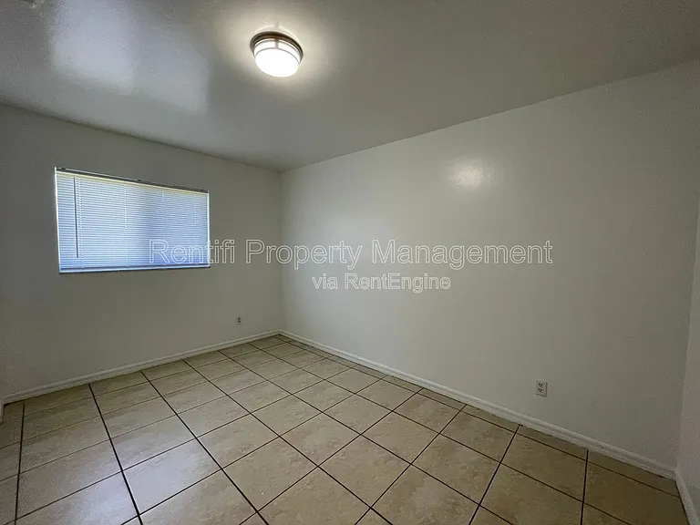1128 Homer Ave S — Photo 11