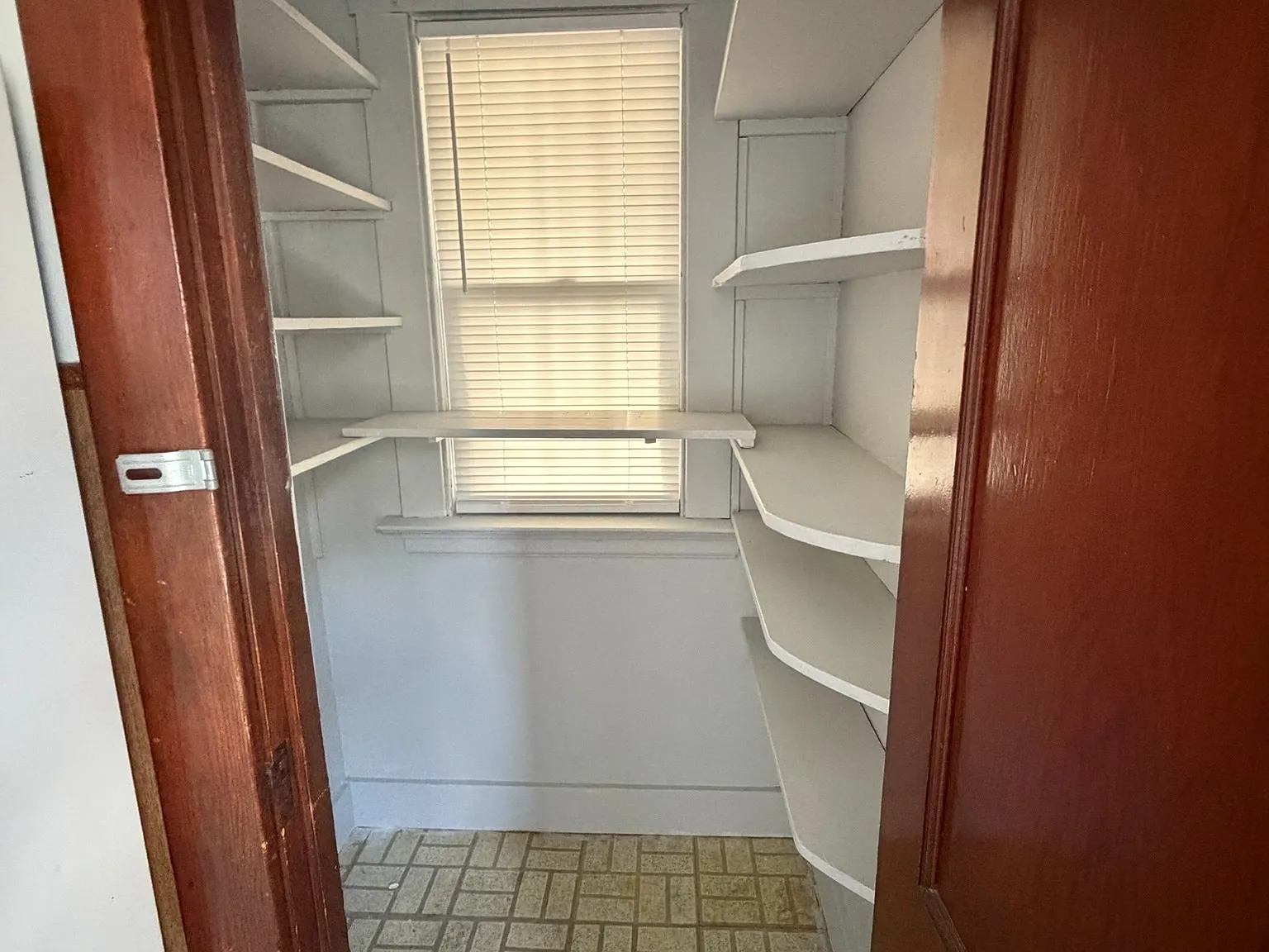 2 bed, 1.0 bath, 1107 sqft, $1,250 — Photo 4