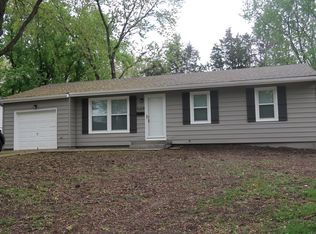 6409 N Wayne Ave, Gladstone, MO 64118