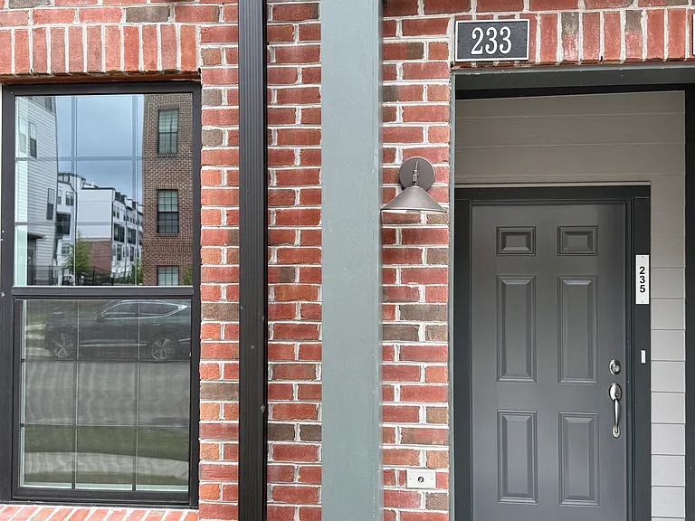 233 Brattice Dr #A — Photo 4