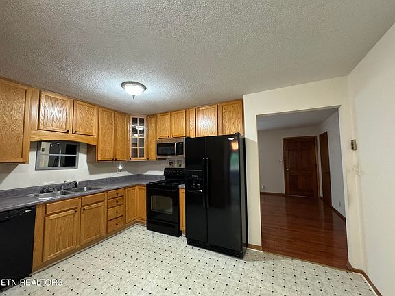 4th image of 7321 Bonny Kate Dr