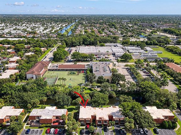 5th image of 8237 S Coral Cir #8237