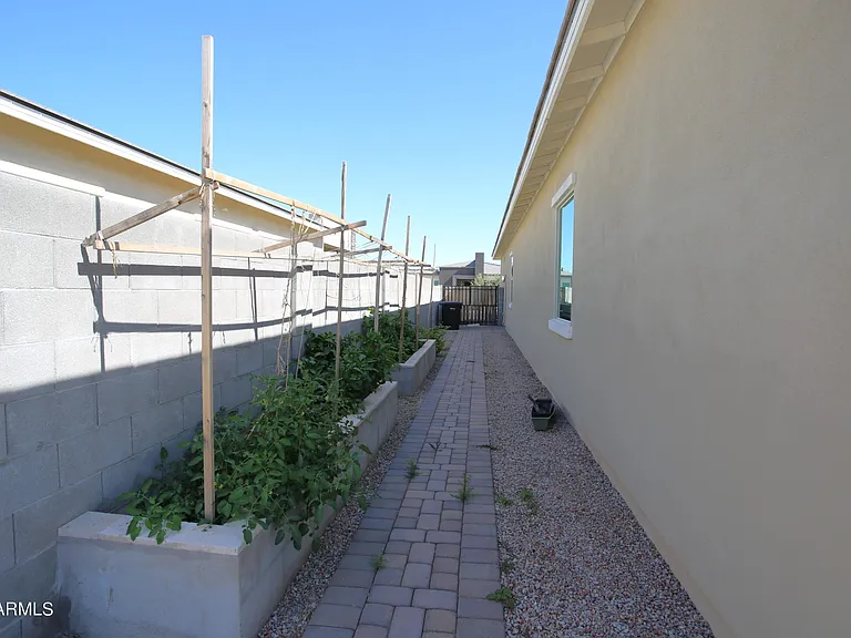 1201 E Cherrywood Pl — Photo 51