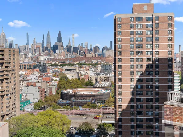 266 East Broadway image 18 of 27