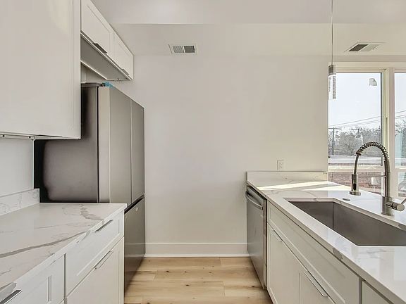 3rd image of 4234 Benning Rd NE #1