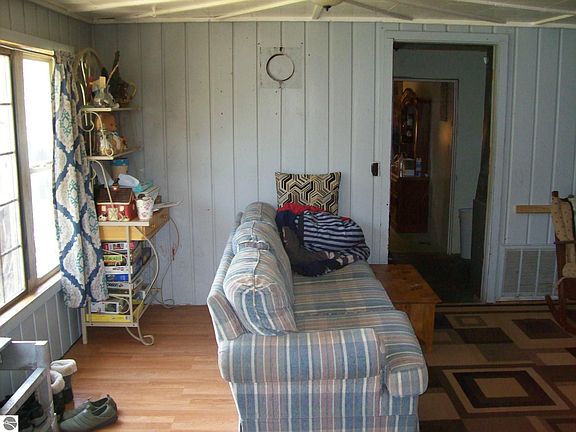 2nd image of 1259 Knollwood Dr