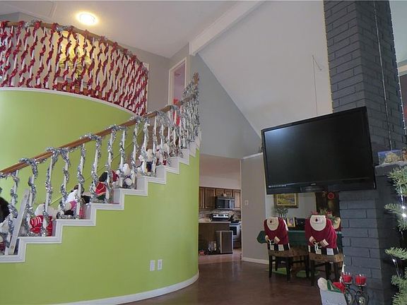 3rd image of 519 Las Cruces Dr