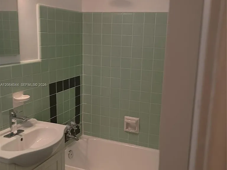 545-74 NW Eight Street Rd #8 — Photo 4