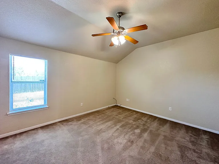 4300 Elms Run Cir — Photo 18