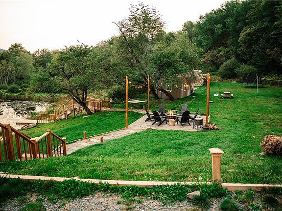 5th image of 229 Glen Ellyn Rd