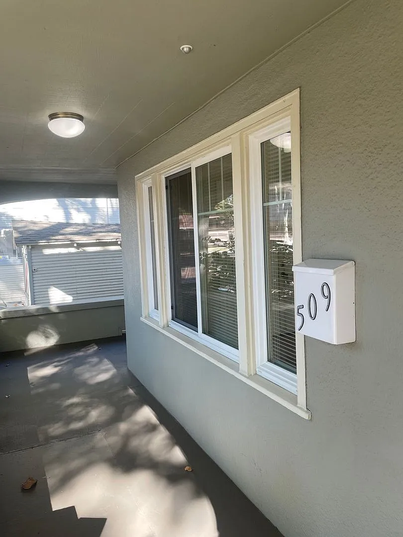 Single Family Home in Midtown w/Garage — Photo 4
