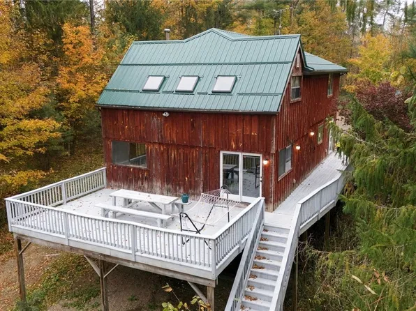 3864 Hollow Rd, Varysburg, NY 14167