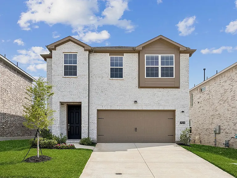 704 Santa Lucia Dr — Photo 1
