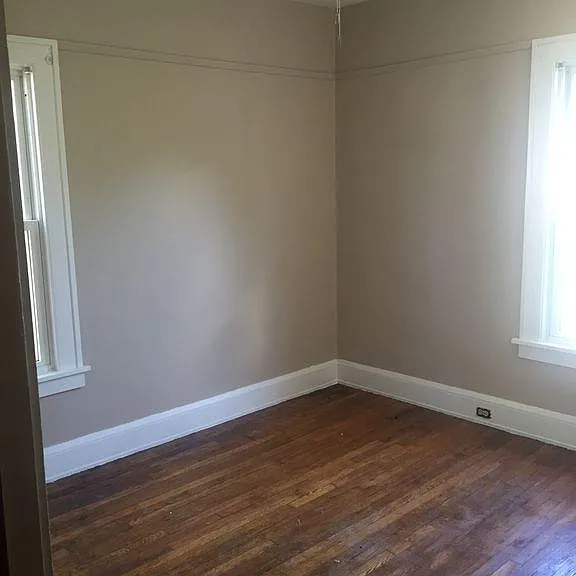 Bedroom w/ Hardwood Floor and ceiling fan