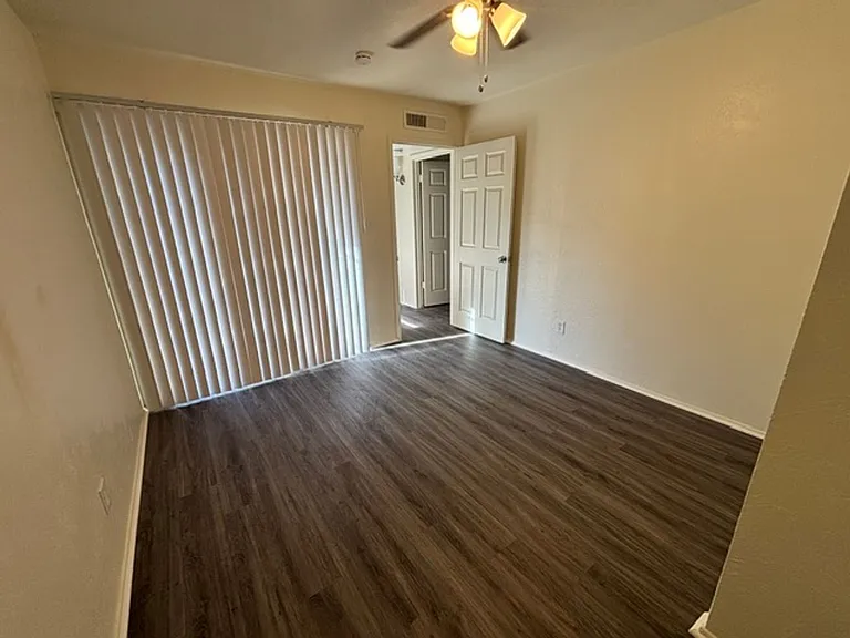 2517 Limestone Dr — Photo 14