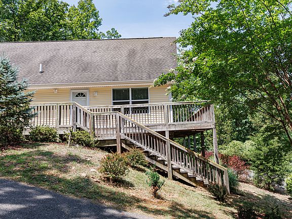 2nd image of 30 Robindale Ct