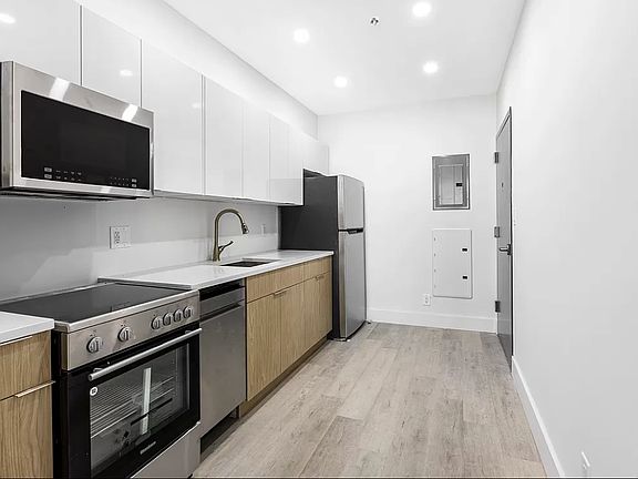 2nd image of 485 E 28th St APT 5C