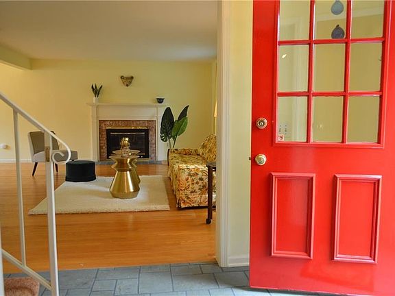 4th image of 25 Dunmow Cres
