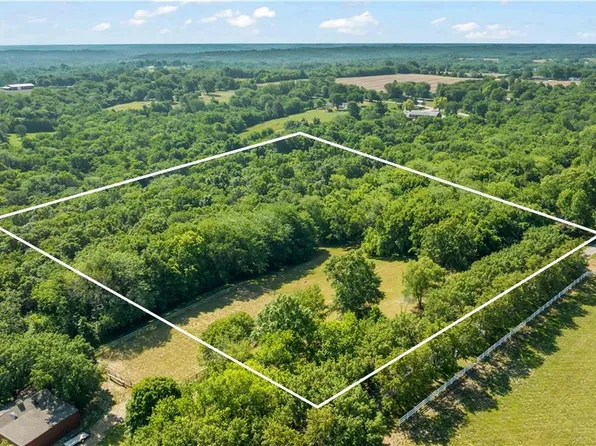 32108 E Colbern Rd, Oak Grove, MO 64075