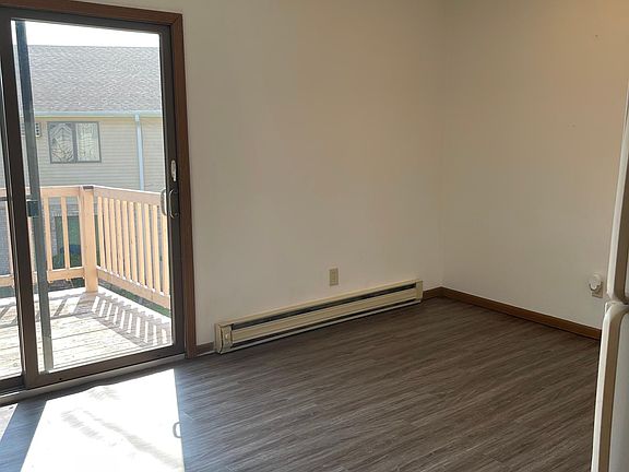 2nd image of 302 Jay Ray Ct #6