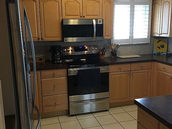 Kitchen/tile flooring