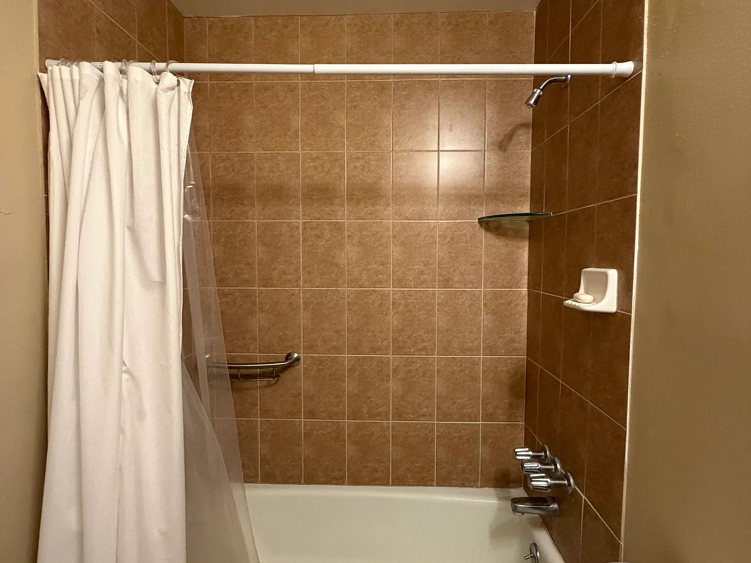 2 bed, 1250 sqft, $900 — Photo 3