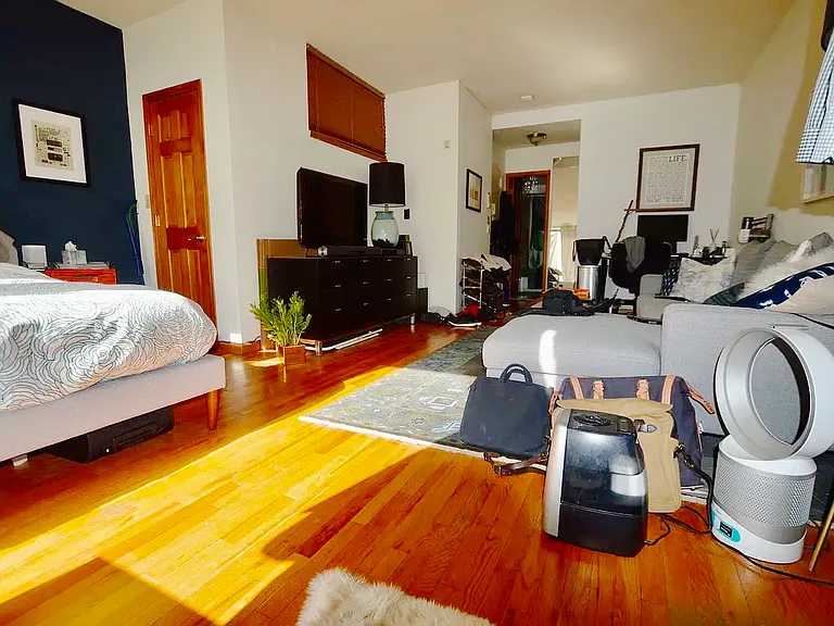 151 W 72nd St #1A — Photo 2