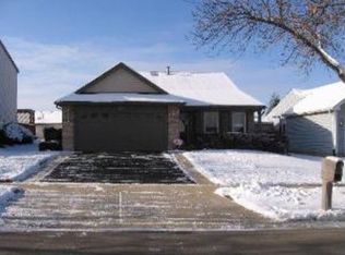 678 Packard Dr, Elgin, IL 60120