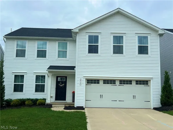 3915 Higgins Dr, Barberton, OH 44203