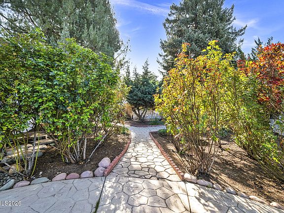 5th image of 3325 E Hidden Valley Dr
