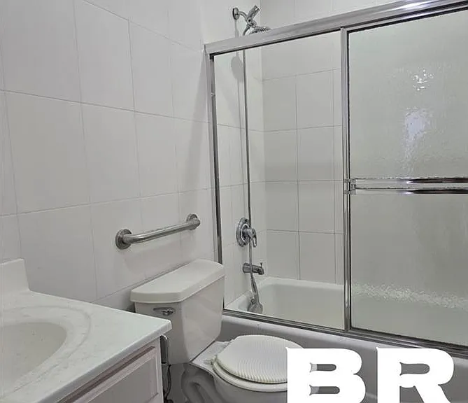 1111 Sheepshead Bay Rd #1B — Photo 4
