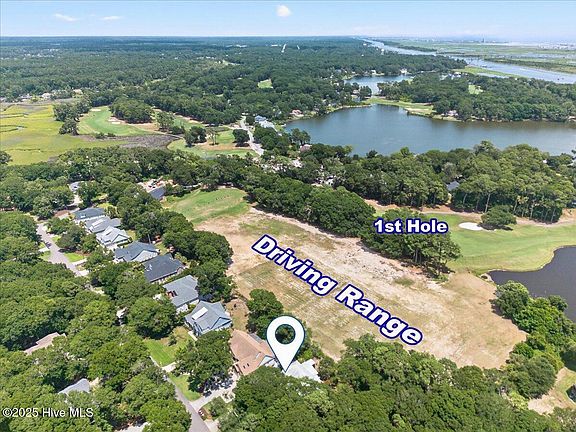 3rd image of 706 Oyster Bay Drive