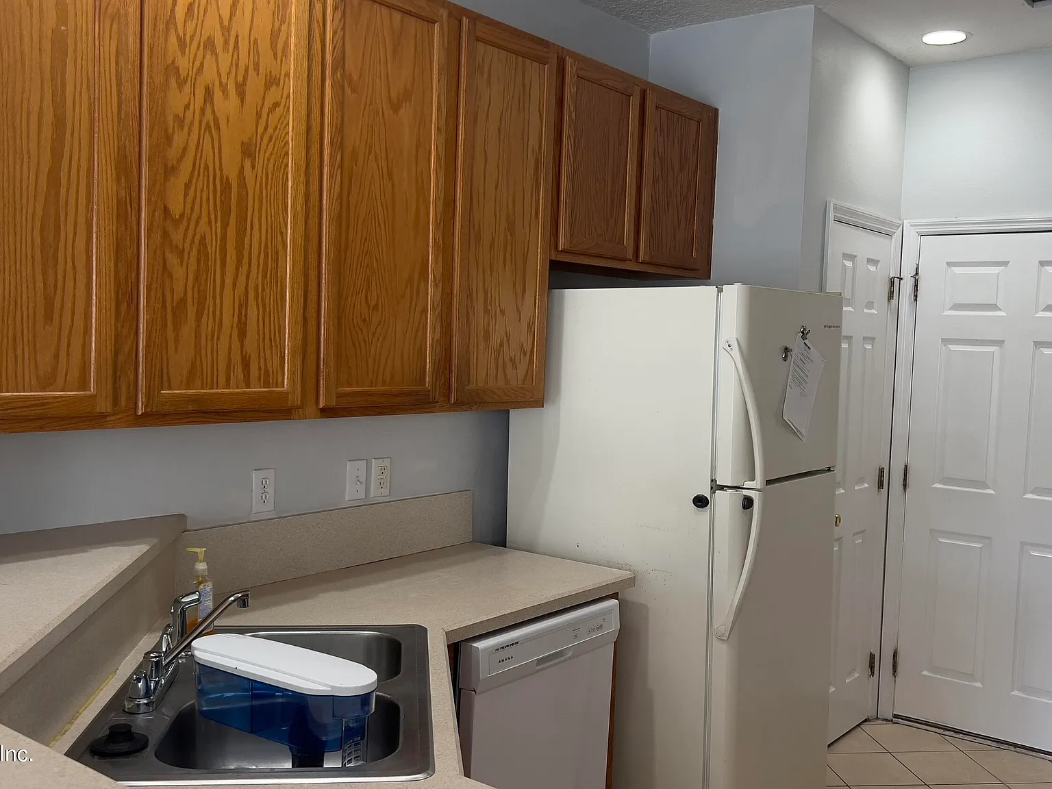 3 bed, 2.5 bath, 1439 sqft, $1,795 — Photo 2