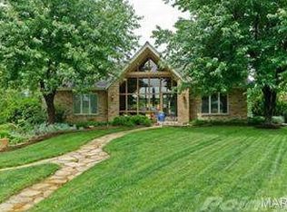 207 Abbey Glen Ln, Weldon Spring, MO 63304