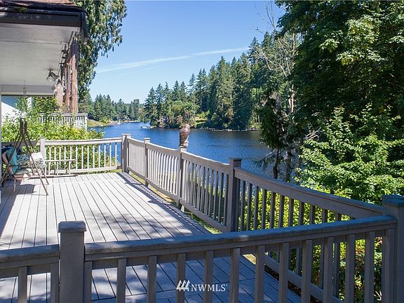 3rd image of 10349 Wildwood Lane SE