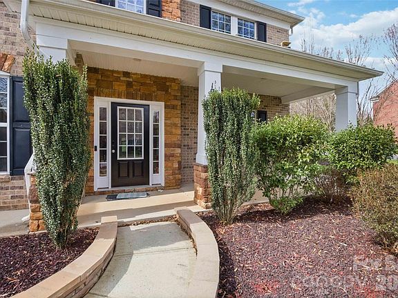 3rd image of 10102 Paxton Run Rd