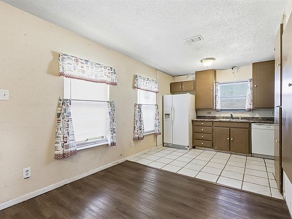 3rd image of 3822 Ragged Rock Ct
