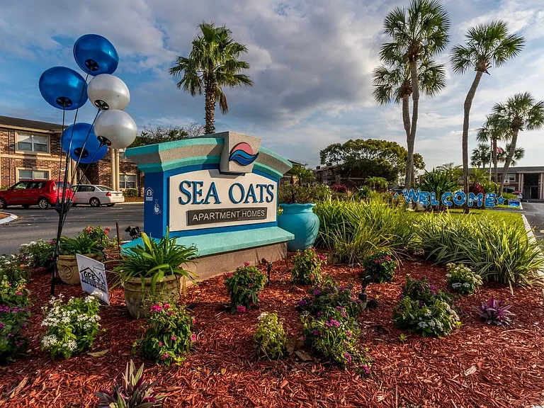 Sea Oats Apartments — Photo 9