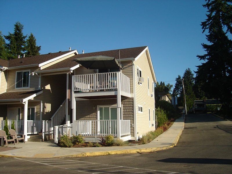 Condo is top unit with canopy