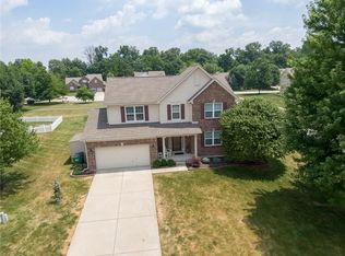 14805 Deerwood Dr, Carmel, IN 46033
