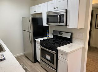 6205 Woodman Ave #206, Van Nuys, CA 91401