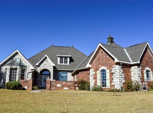 2828 Bowen Ln, Ada, OK 74820