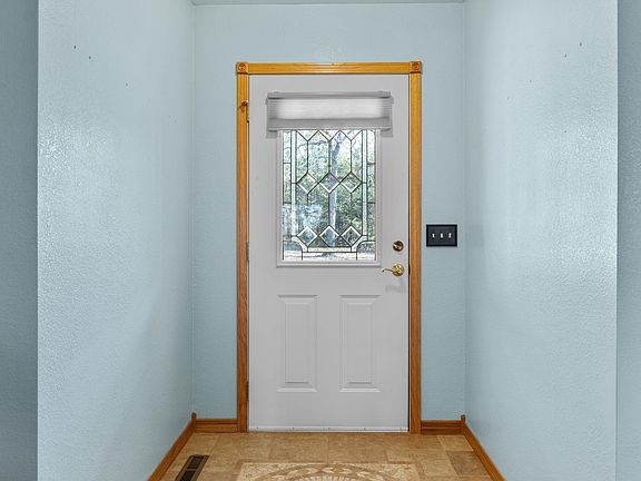 3rd image of 371 County Road 1434