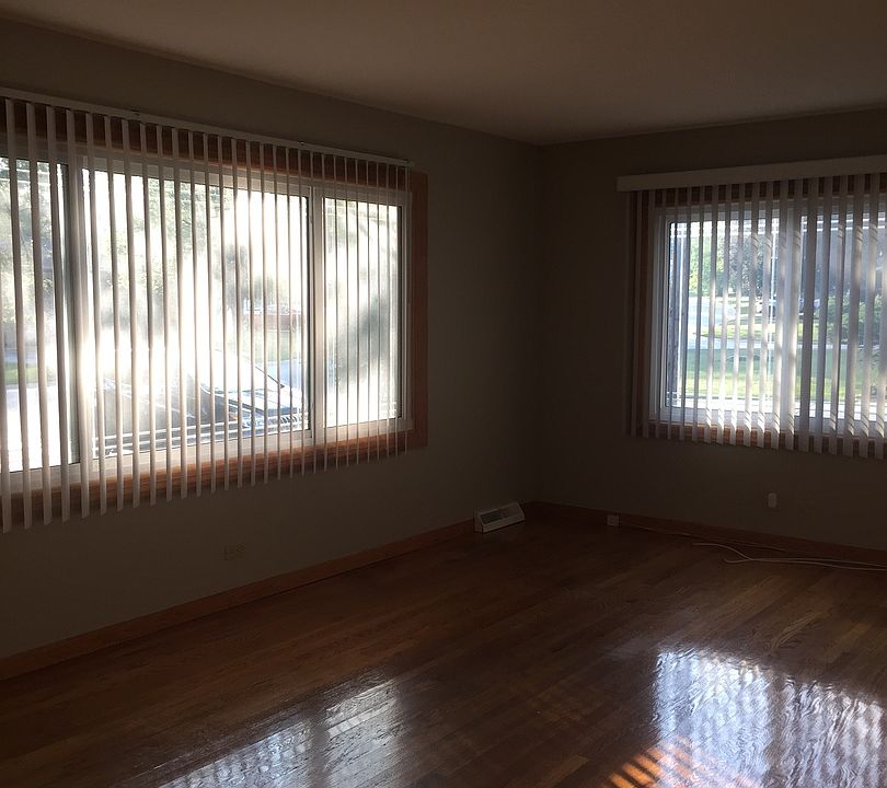 1st image of 16753 Forest View Dr
