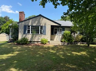 35 Clipper Way, Bristol, RI 02809