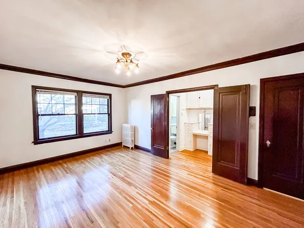 2446 Colfax Ave S, 2446 Colfax Ave S #304, Minneapolis, MN 55405